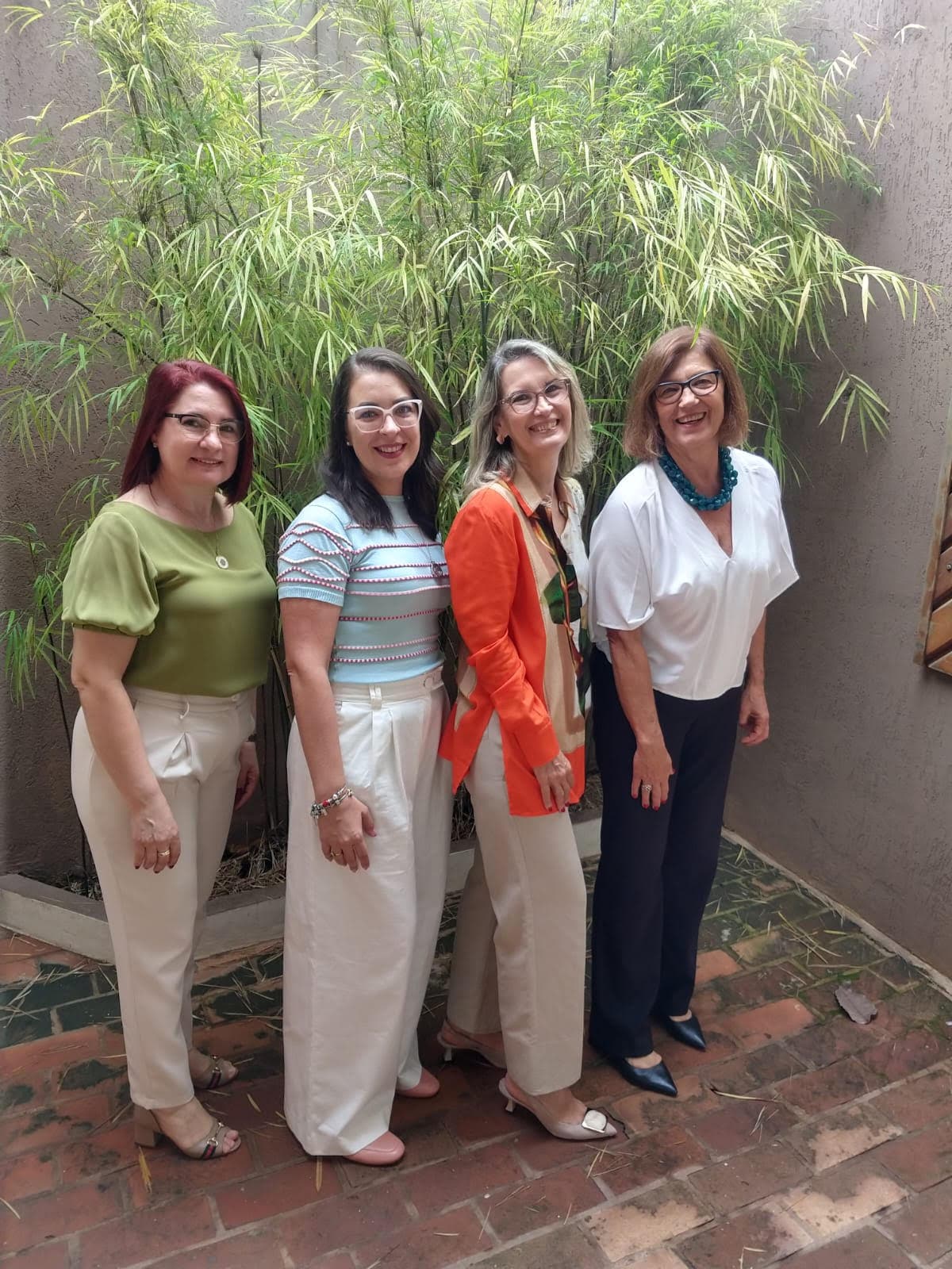 Nosso núcleo educacional composto por Walkyria, Sonia, Thaís e Sandra